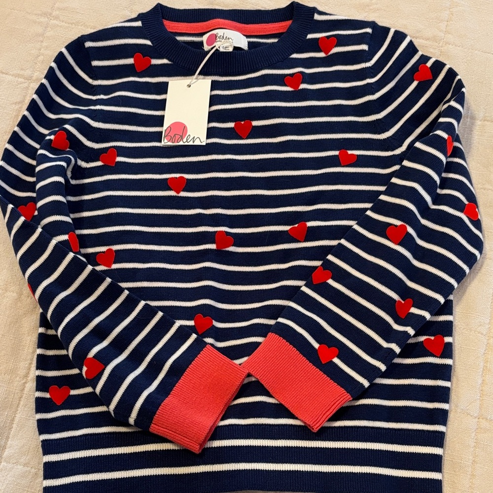 ❤️ mini Boden nwt valentine’s sweater size 7-8